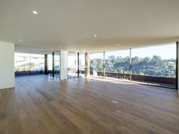 Apartamento T3 para Venda em Lordelo do Ouro e Massarelos