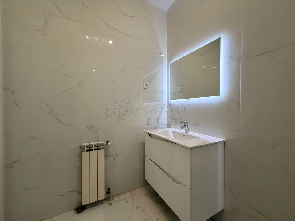 Apartamento T3 para Arrendamento em Creixomil Foto 27