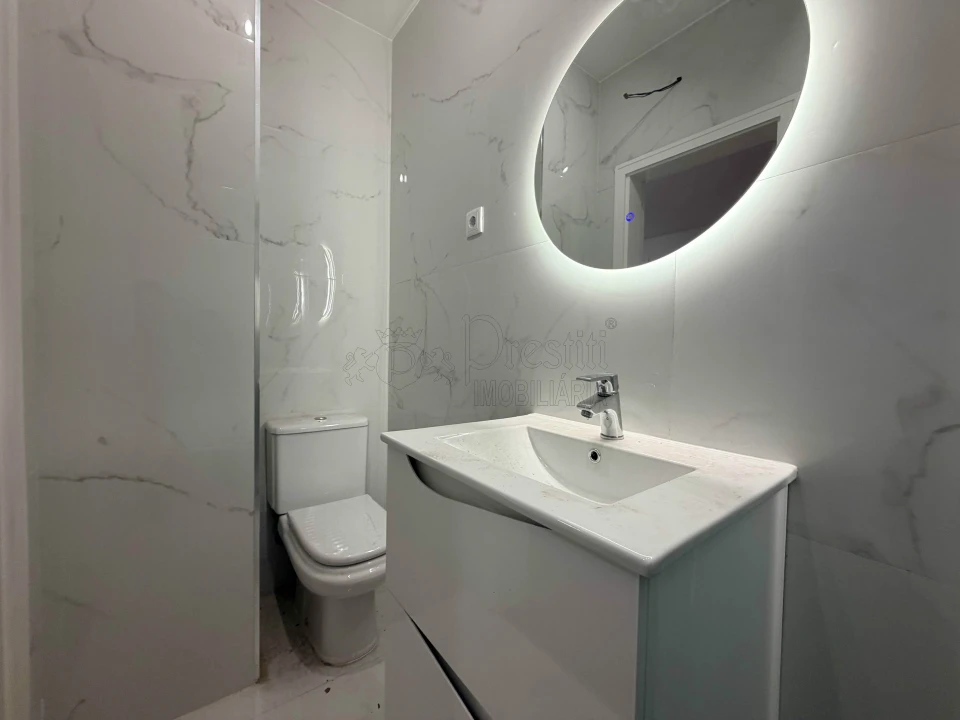 Apartamento T3 para Arrendamento em Creixomil Foto 12