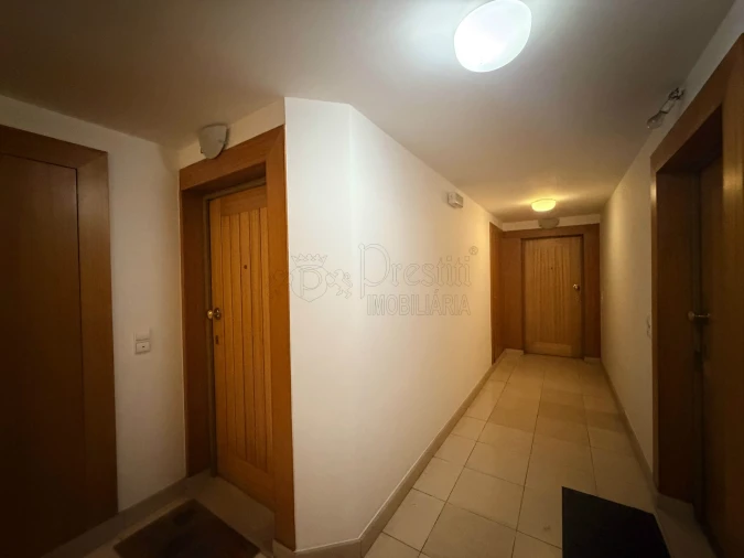 Apartamento T3 para Arrendamento em Creixomil Foto 2