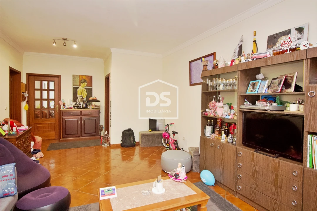 Apartamento T2 para Venda em Meinedo Foto 4