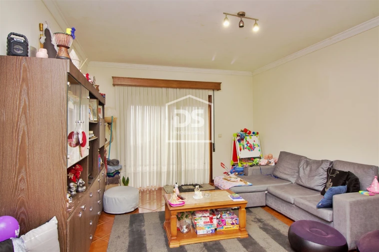 Apartamento T2 para Venda em Meinedo Foto 2