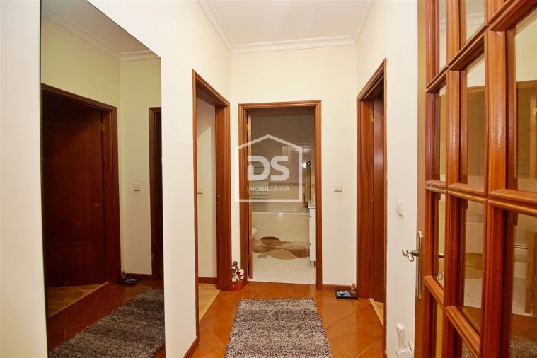 Apartamento T2 para Venda em Meinedo Foto 11