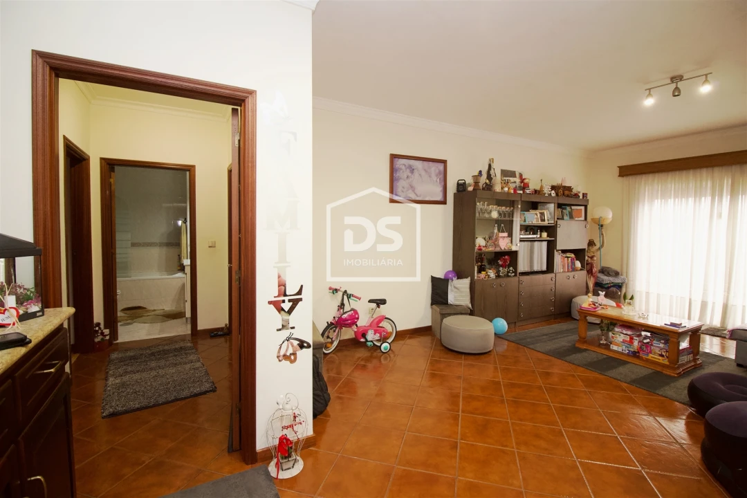 Apartamento T2 para Venda em Meinedo Foto 6