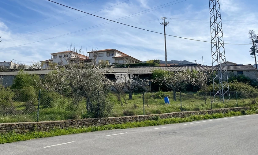 Armazém para Venda em Barcos e Santa Leocádia Foto 5