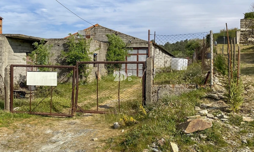 Armazém para Venda em Barcos e Santa Leocádia Foto 7