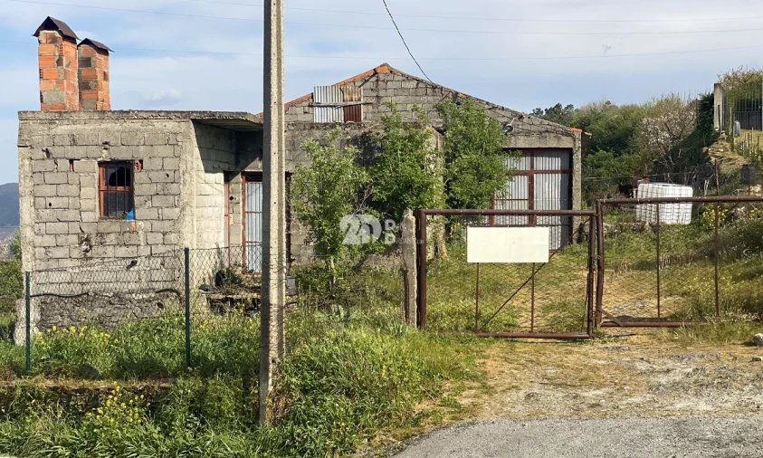 Armazém para Venda em Barcos e Santa Leocádia Foto 2