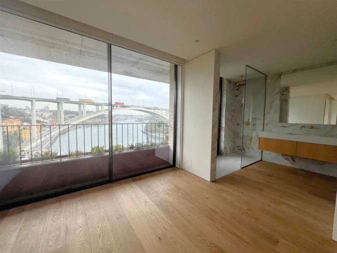 Apartamento T3 para Venda em Lordelo do Ouro e Massarelos Foto 31