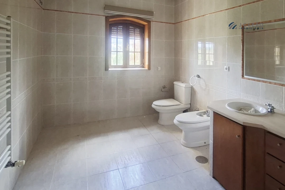 Moradia T5 para Venda em Meinedo Foto 48