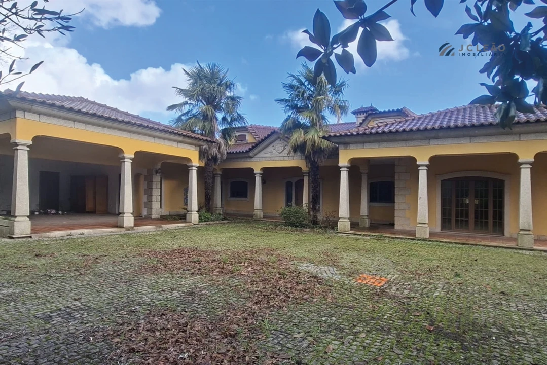 Moradia T5 para Venda em Meinedo Foto 17