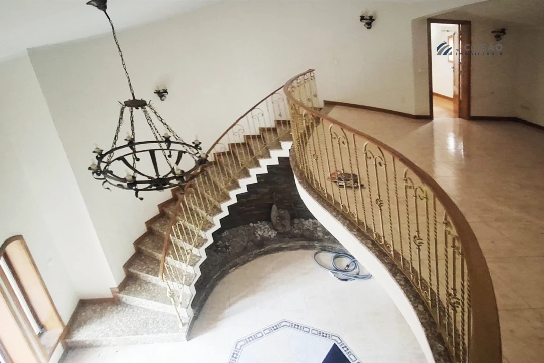 Moradia T5 para Venda em Meinedo Foto 21