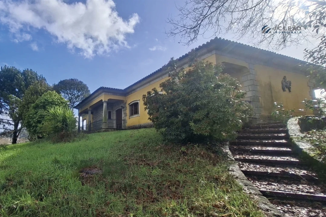 Moradia T5 para Venda em Meinedo Foto 2