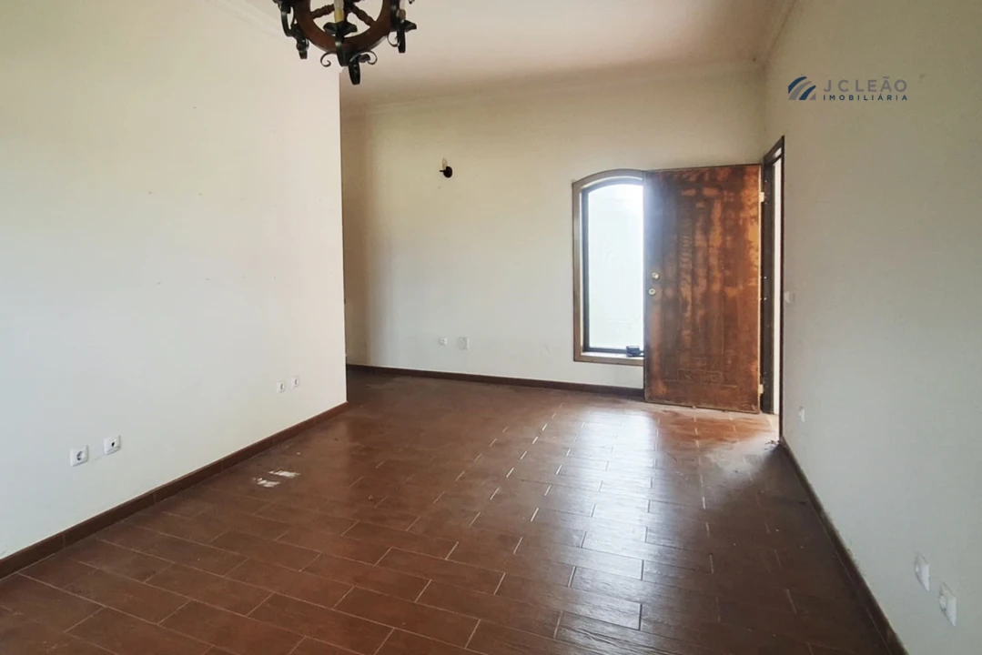 Moradia T5 para Venda em Meinedo Foto 49