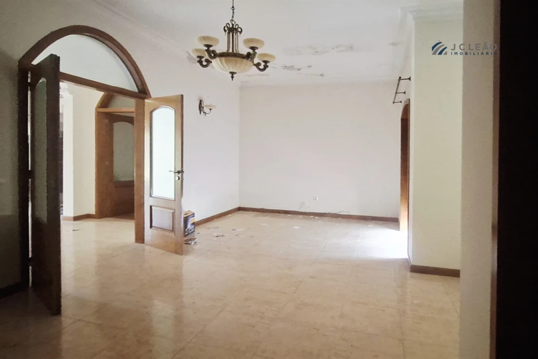 Moradia T5 para Venda em Meinedo Foto 38