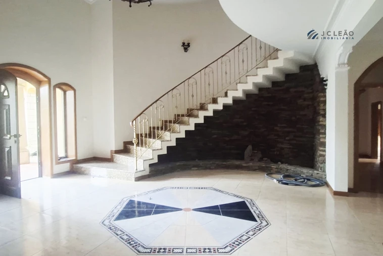 Moradia T5 para Venda em Meinedo Foto 22