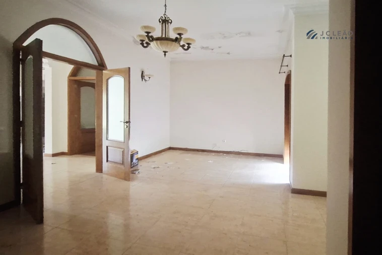 Moradia T5 para Venda em Meinedo Foto 38