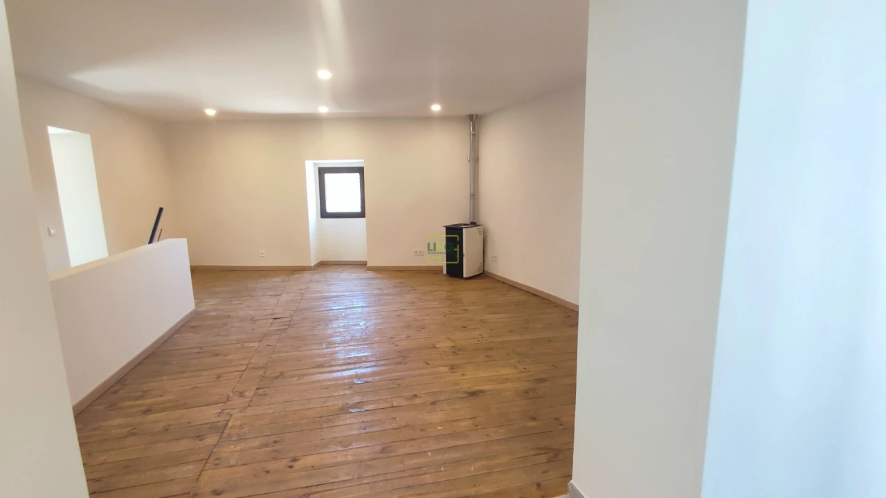 Moradia T2 para Venda em Póvoa de Rio de Moinhos e Cafede Foto 7