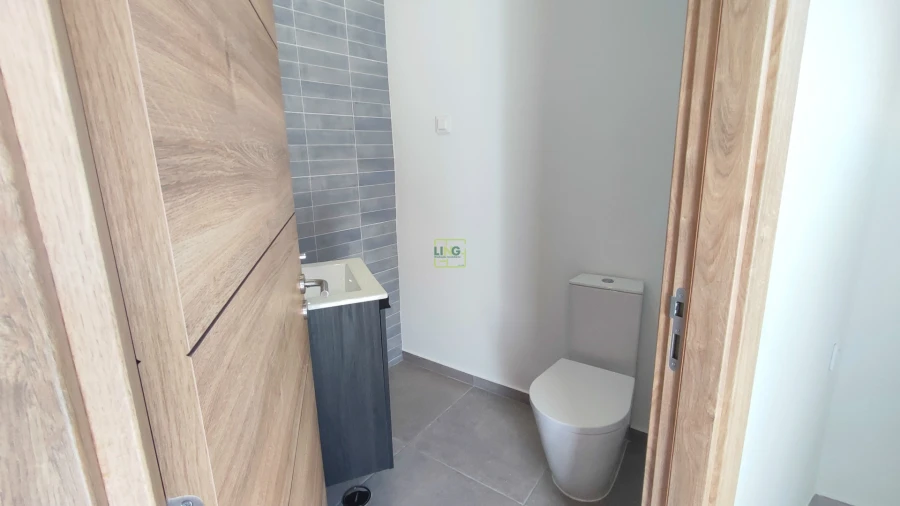 Moradia T2 para Venda em Póvoa de Rio de Moinhos e Cafede Foto 10