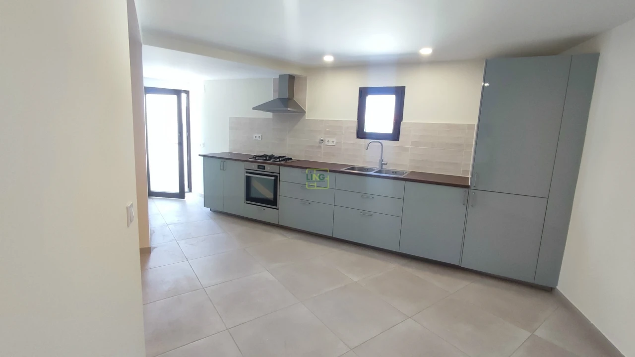 Moradia T2 para Venda em Póvoa de Rio de Moinhos e Cafede Foto 6