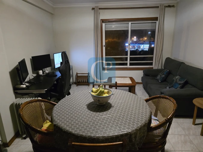 Apartamento T1 para Arrendamento em Pedrouços Foto 1