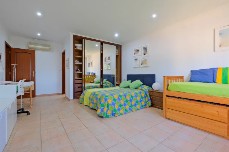 Moradia T4 para Venda em Castanheira do Ribatejo e Cachoeiras Foto 48