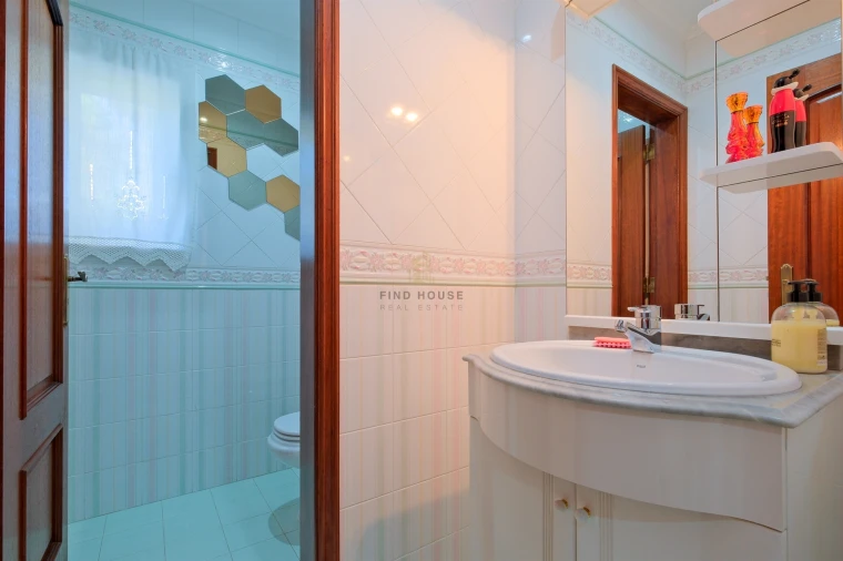 Moradia T4 para Venda em Castanheira do Ribatejo e Cachoeiras Foto 35