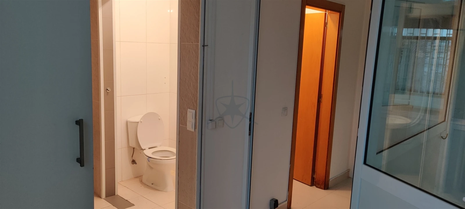 Loja para Arrendamento em Atalaia e Alto Estanqueiro-Jardia Foto 9