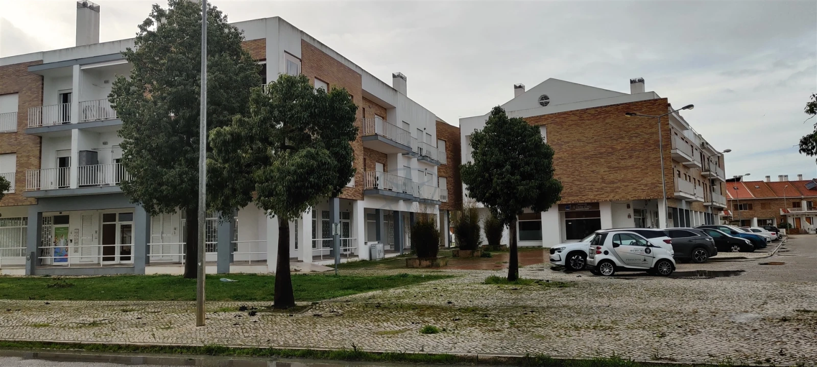 Loja para Arrendamento em Atalaia e Alto Estanqueiro-Jardia Foto 1