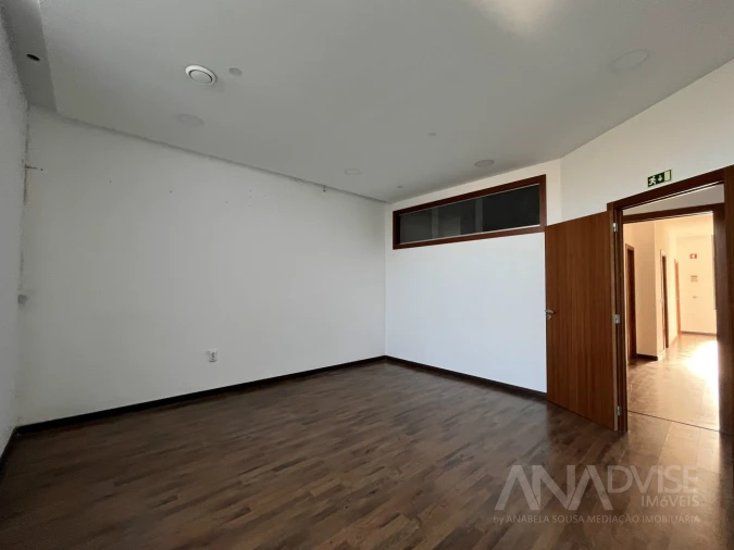 Loja para Arrendamento em Viseu
