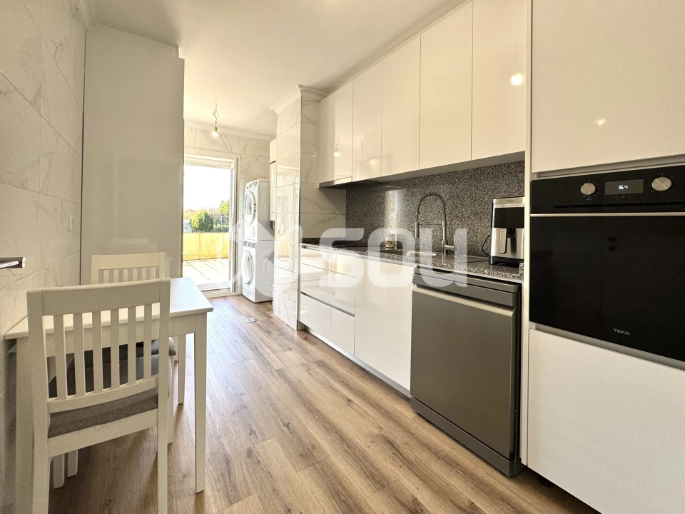 Apartamento T2 para Venda em Valongo Foto 8