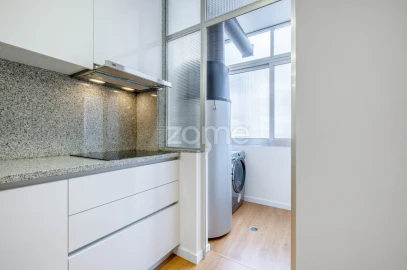 Apartamento T4 para Arrendamento em Cedofeita, Santo Ildefonso, Sé, Miragaia, São Nicolau e Vitória