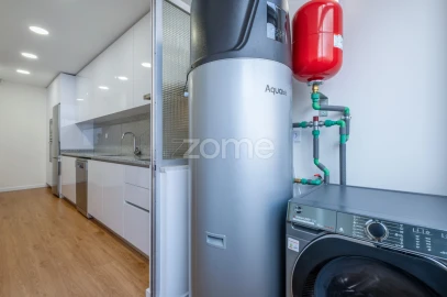 Apartamento T4 para Arrendamento em Cedofeita, Santo Ildefonso, Sé, Miragaia, São Nicolau e Vitória