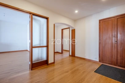 Apartamento T4 para Arrendamento em Cedofeita, Santo Ildefonso, Sé, Miragaia, São Nicolau e Vitória