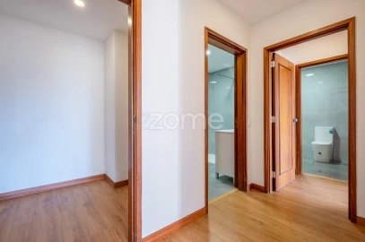 Apartamento T4 para Arrendamento em Cedofeita, Santo Ildefonso, Sé, Miragaia, São Nicolau e Vitória
