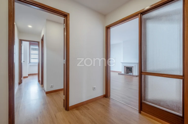 Apartamento T4 para Arrendamento em Cedofeita, Santo Ildefonso, Sé, Miragaia, São Nicolau e Vitória Foto 4