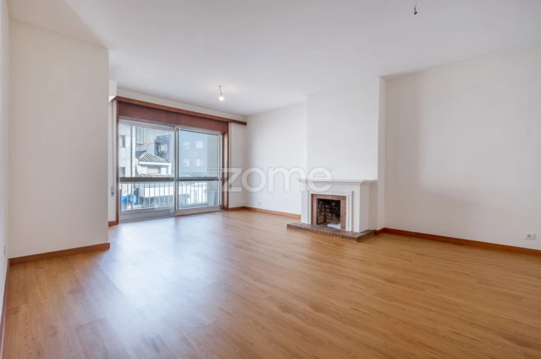 Apartamento T4 para Arrendamento em Cedofeita, Santo Ildefonso, Sé, Miragaia, São Nicolau e Vitória Foto 3