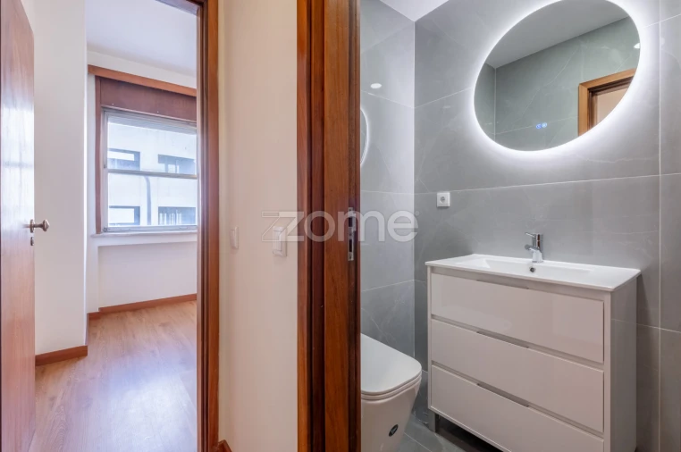 Apartamento T4 para Arrendamento em Cedofeita, Santo Ildefonso, Sé, Miragaia, São Nicolau e Vitória Foto 14