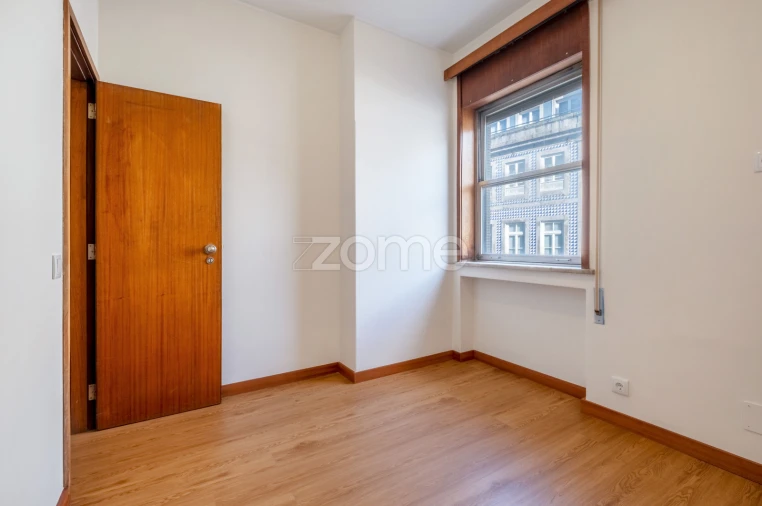 Apartamento T4 para Arrendamento em Cedofeita, Santo Ildefonso, Sé, Miragaia, São Nicolau e Vitória Foto 17
