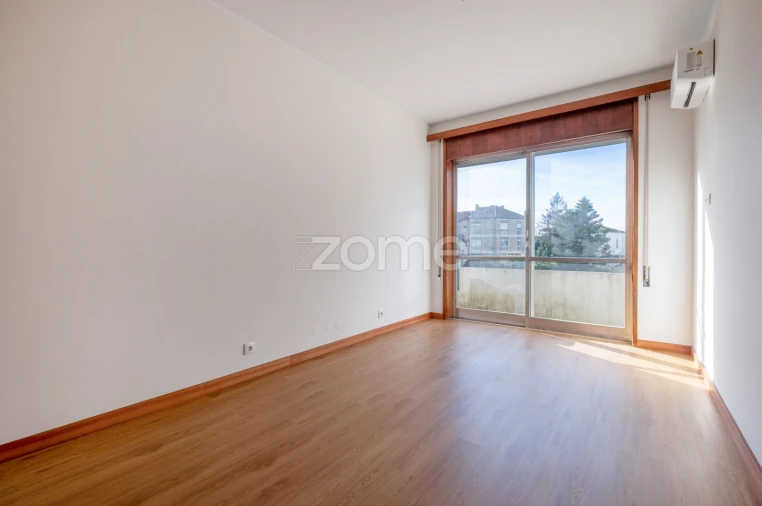 Apartamento T4 para Arrendamento em Cedofeita, Santo Ildefonso, Sé, Miragaia, São Nicolau e Vitória Foto 26
