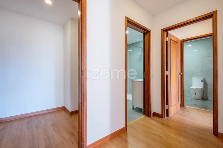 Apartamento T4 para Arrendamento em Cedofeita, Santo Ildefonso, Sé, Miragaia, São Nicolau e Vitória Foto 29