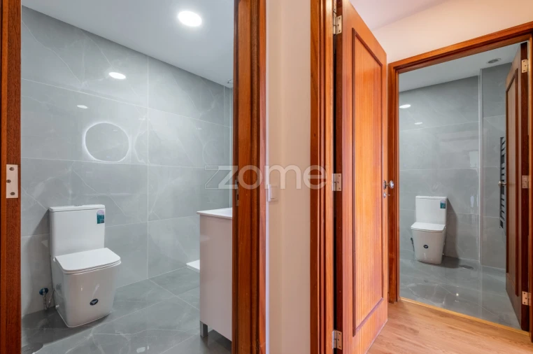 Apartamento T4 para Arrendamento em Cedofeita, Santo Ildefonso, Sé, Miragaia, São Nicolau e Vitória Foto 30
