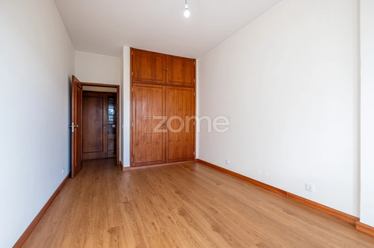 Apartamento T4 para Arrendamento em Cedofeita, Santo Ildefonso, Sé, Miragaia, São Nicolau e Vitória Foto 37