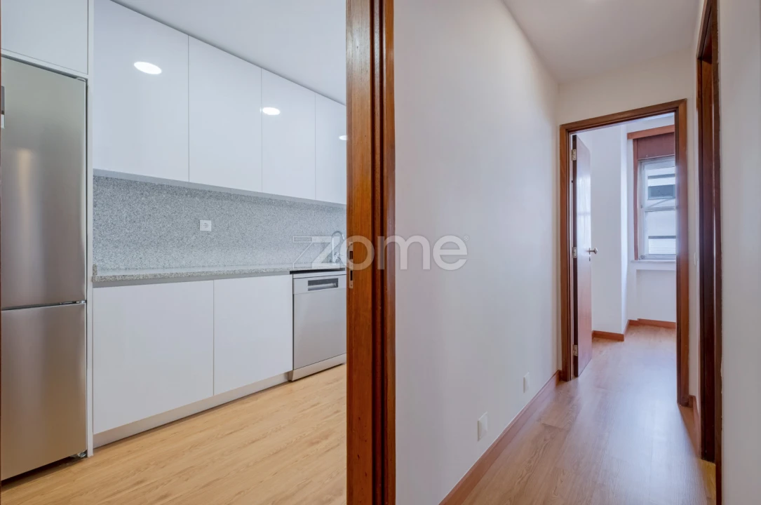 Apartamento T4 para Arrendamento em Cedofeita, Santo Ildefonso, Sé, Miragaia, São Nicolau e Vitória Foto 9