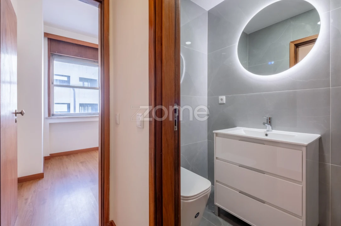 Apartamento T4 para Arrendamento em Cedofeita, Santo Ildefonso, Sé, Miragaia, São Nicolau e Vitória Foto 14