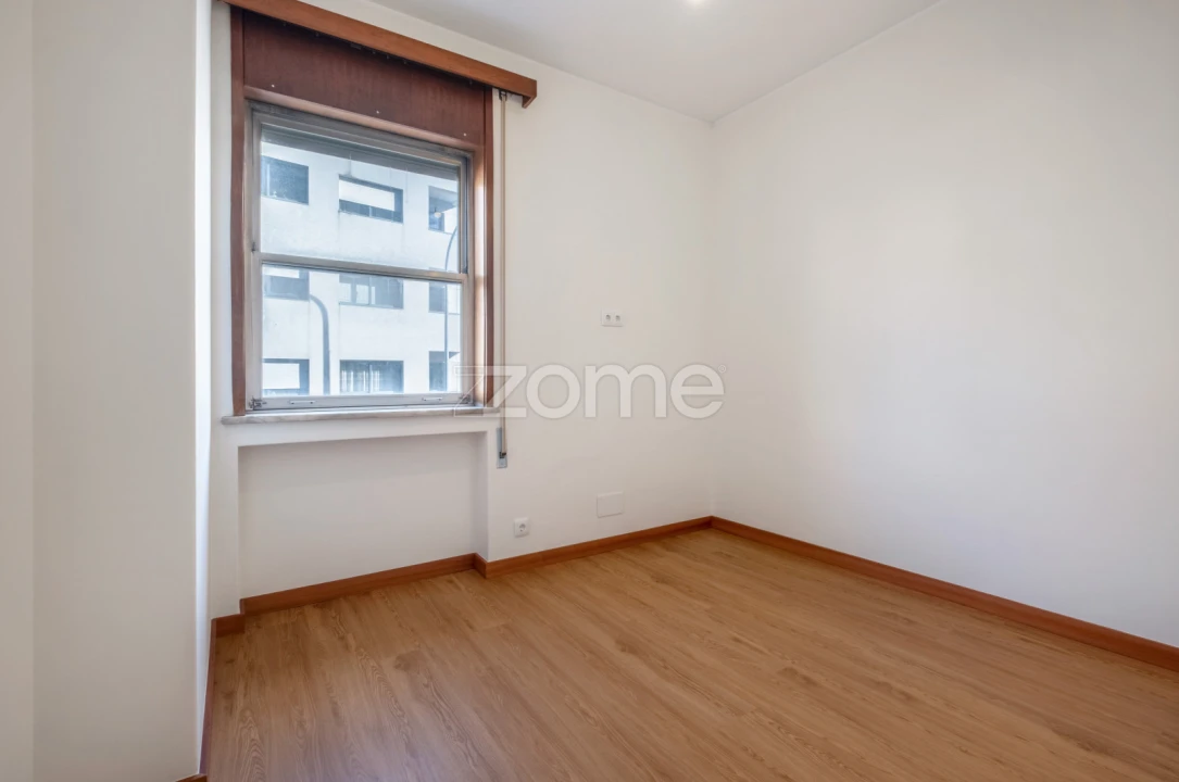 Apartamento T4 para Arrendamento em Cedofeita, Santo Ildefonso, Sé, Miragaia, São Nicolau e Vitória Foto 16