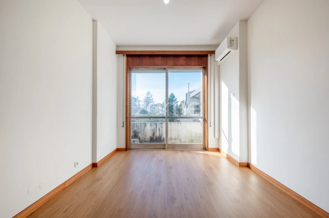 Apartamento T4 para Arrendamento em Cedofeita, Santo Ildefonso, Sé, Miragaia, São Nicolau e Vitória Foto 36