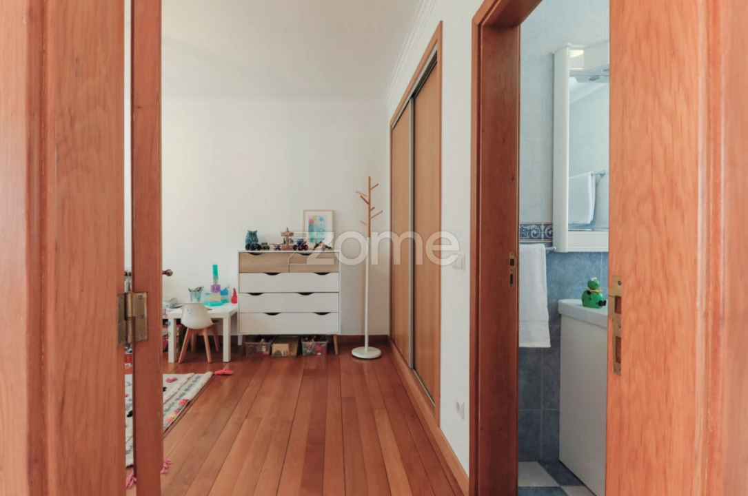 Moradia T3 para Venda em Infias Foto 31