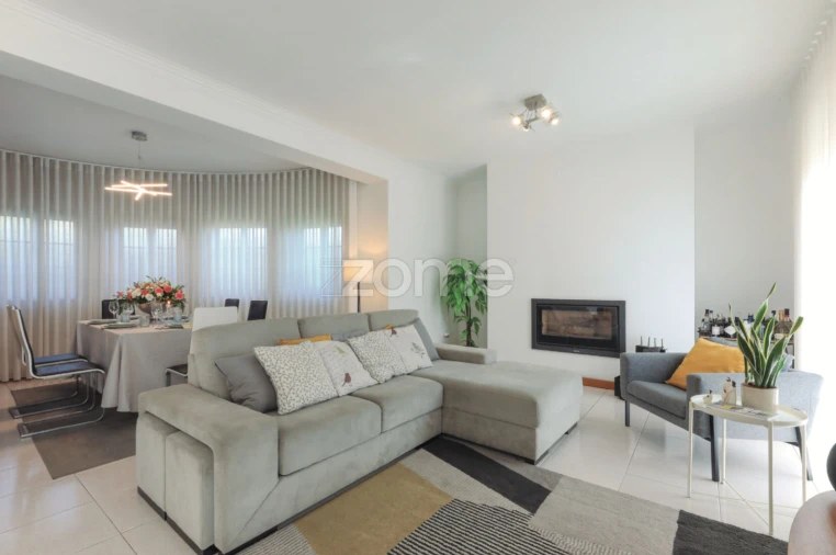 Moradia T3 para Venda em Infias Foto 15