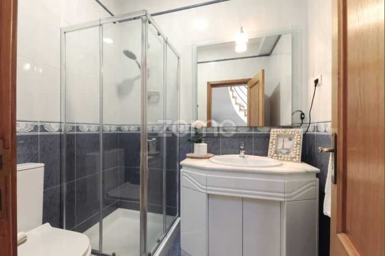 Moradia T3 para Venda em Infias Foto 21