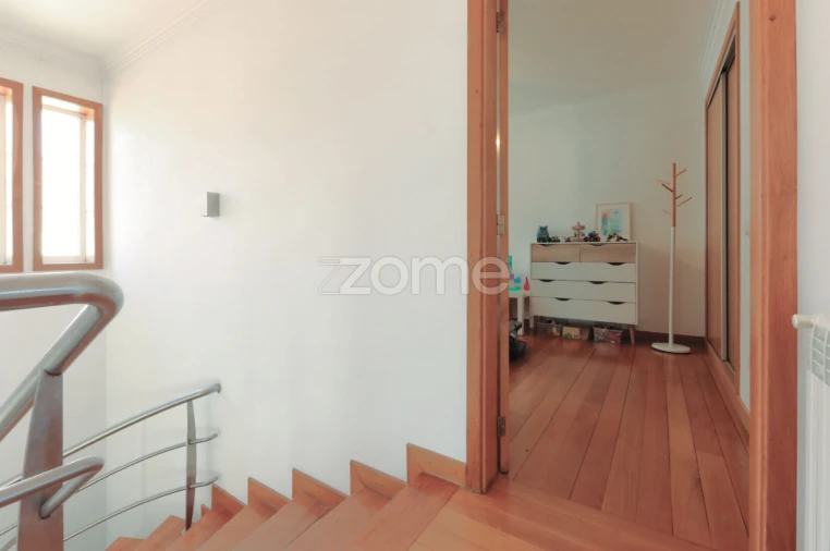 Moradia T3 para Venda em Infias Foto 30